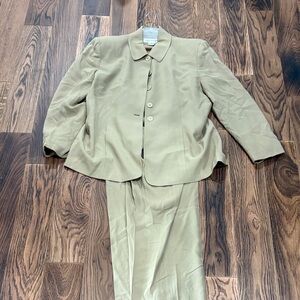 Jones New York Beige Suit Ensemble